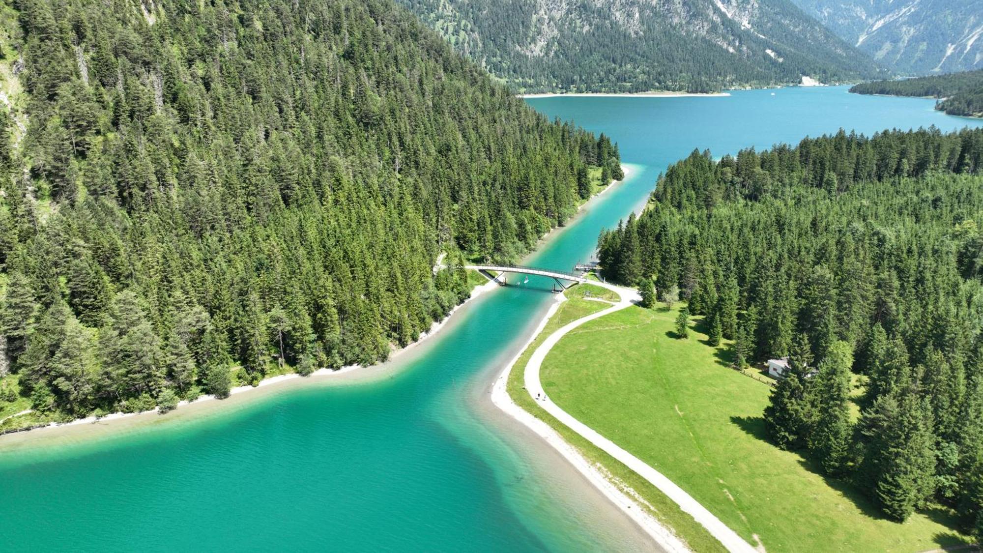 Hotel Krone Tirol Ройте Экстерьер фото