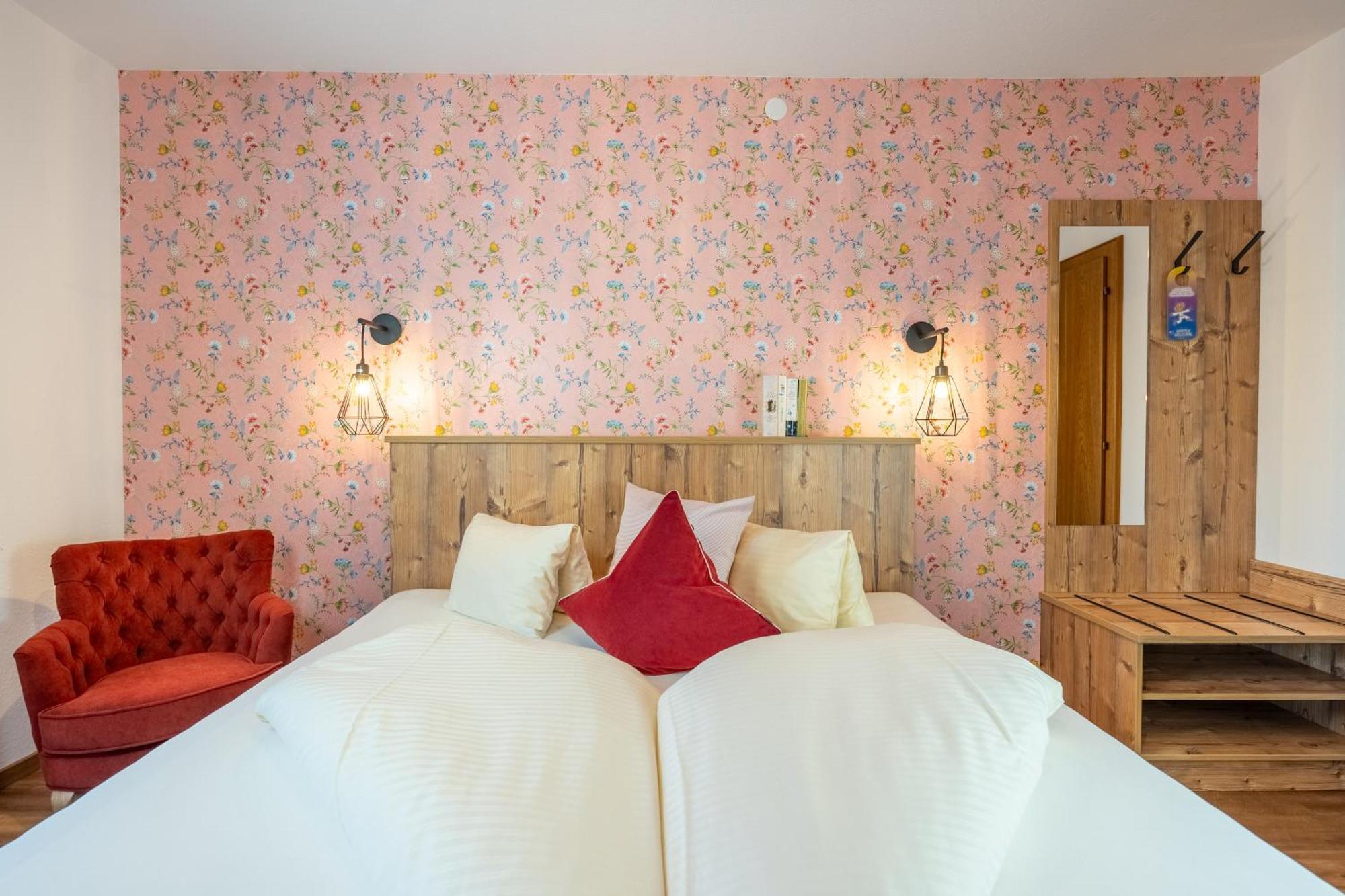 Hotel Krone Tirol Ройте Экстерьер фото