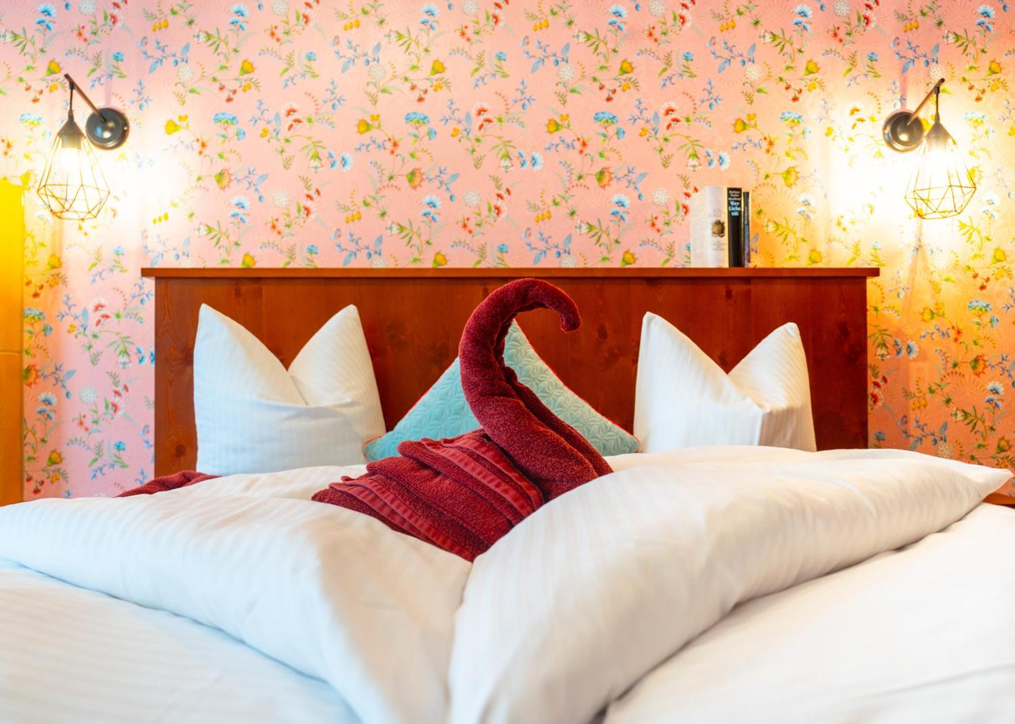 Hotel Krone Tirol Ройте Экстерьер фото