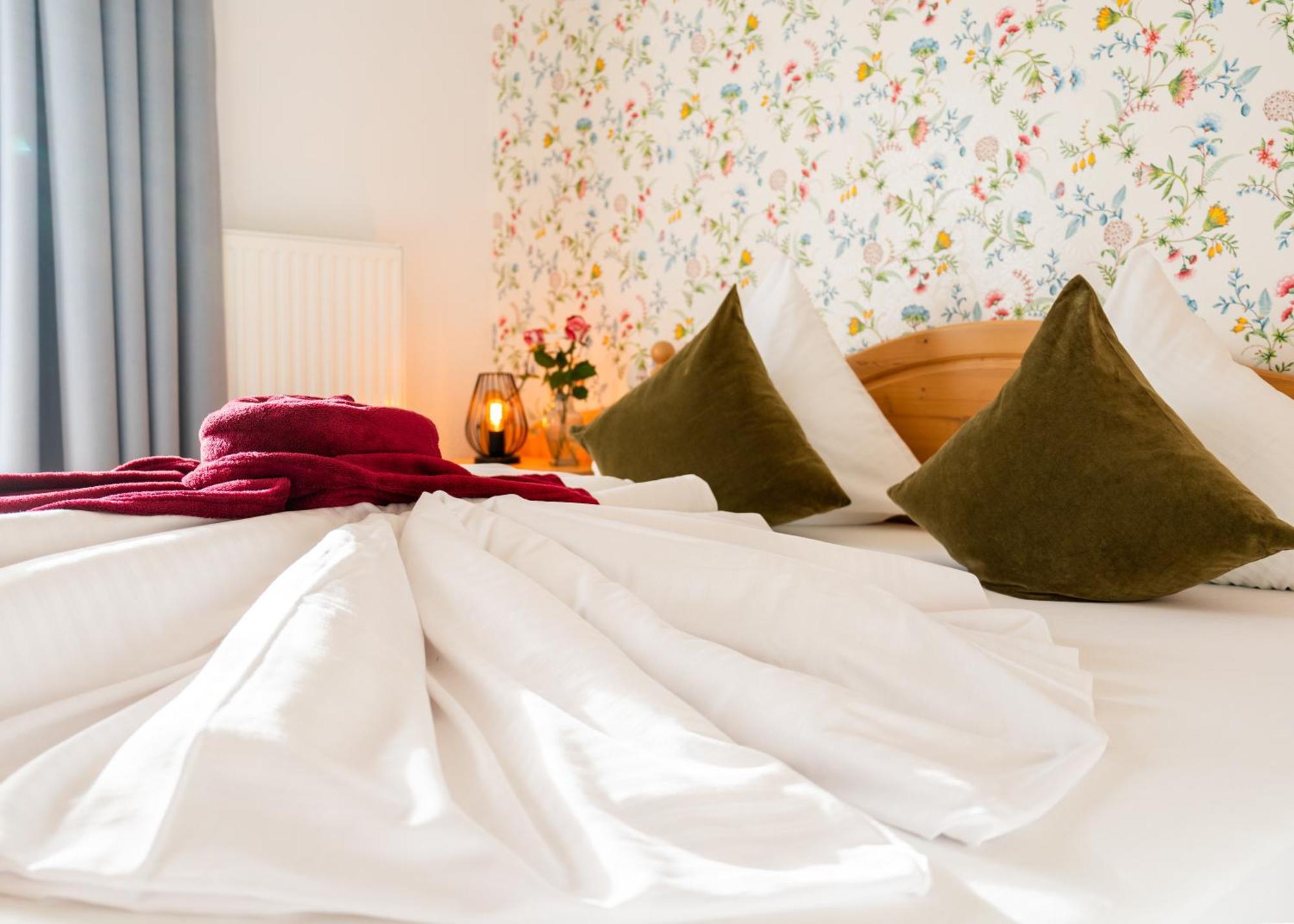 Hotel Krone Tirol Ройте Экстерьер фото