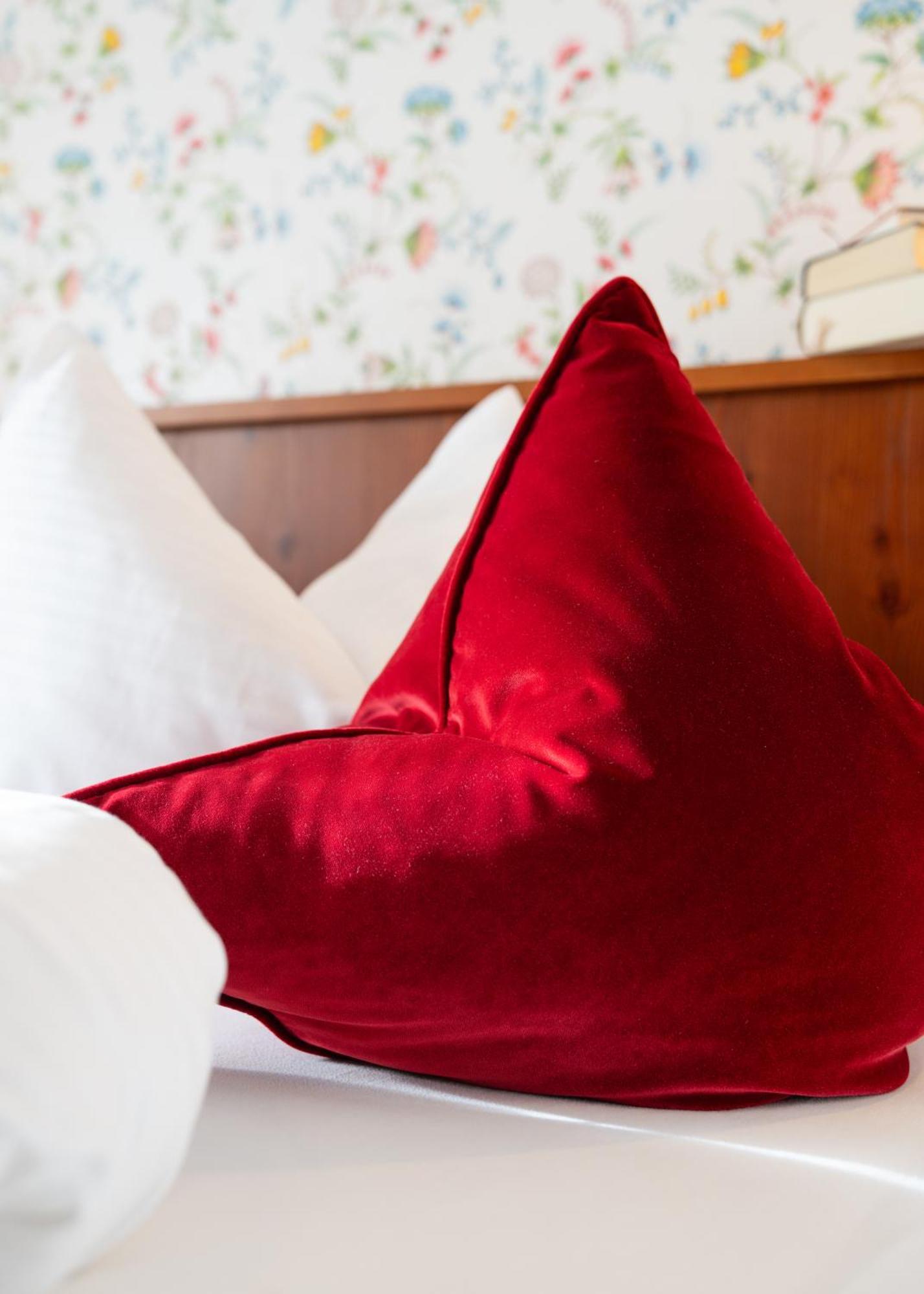 Hotel Krone Tirol Ройте Экстерьер фото